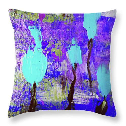 Lilla Flowers - Throw Pillow